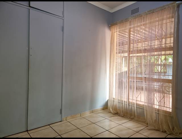 4 BEDROOM HOUSE RENTED IN BRACKENDOWNS